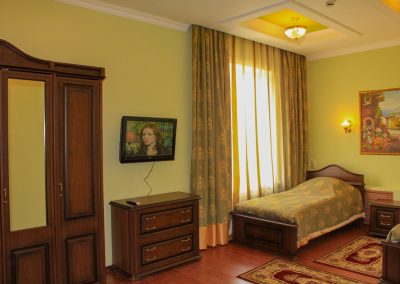 Апартамент в санатории Центросоюз в городе Кисловодске - фотография