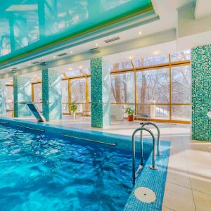 Крытый бассейн в санатории Центросоюз в городе Кисловодске - фотография