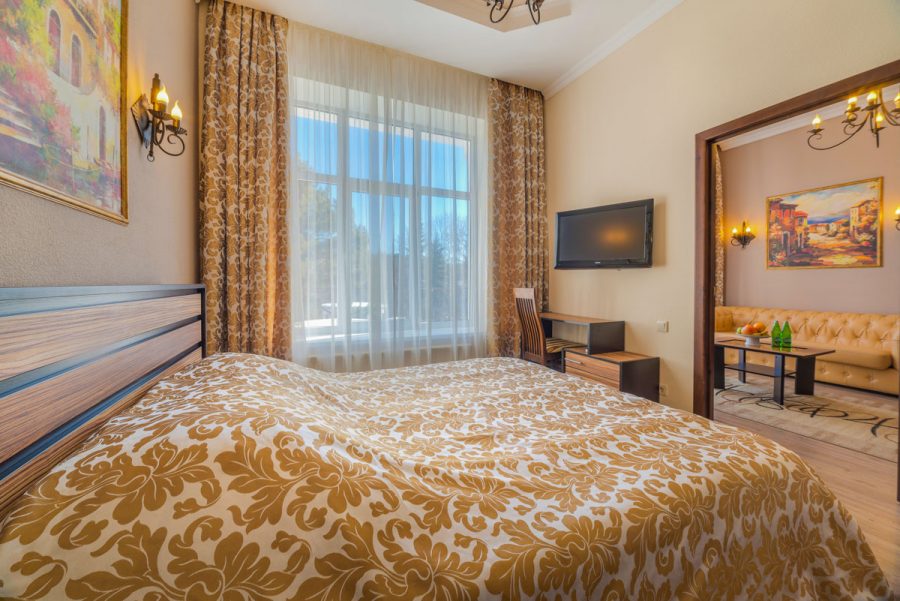 Люкс в санатории Центросоюз в городе Кисловодске - фотография