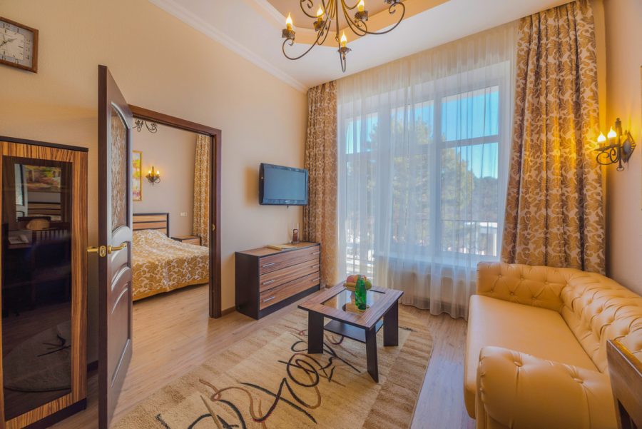Люкс в санатории Центросоюз в городе Кисловодске - фотография