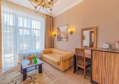 Люкс в санатории Центросоюз в городе Кисловодске - фотография