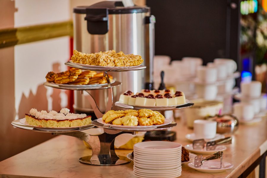 Обеденный зал Гранат в санатории Центросоюз в городе Кисловодске - фотография