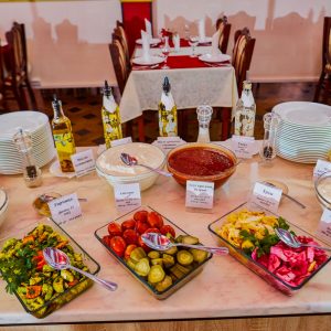 Обеденный зал Гранат в санатории Центросоюз в городе Кисловодске - фотография