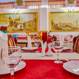 Обеденный зал Гранат в санатории Центросоюз в городе Кисловодске - фотография