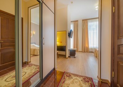 Номер Студия в санатории Центросоюз в городе Кисловодске - фотография