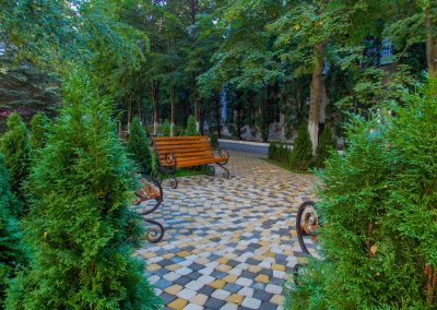 Территория в санатории Центросоюз в городе Кисловодске - фотография