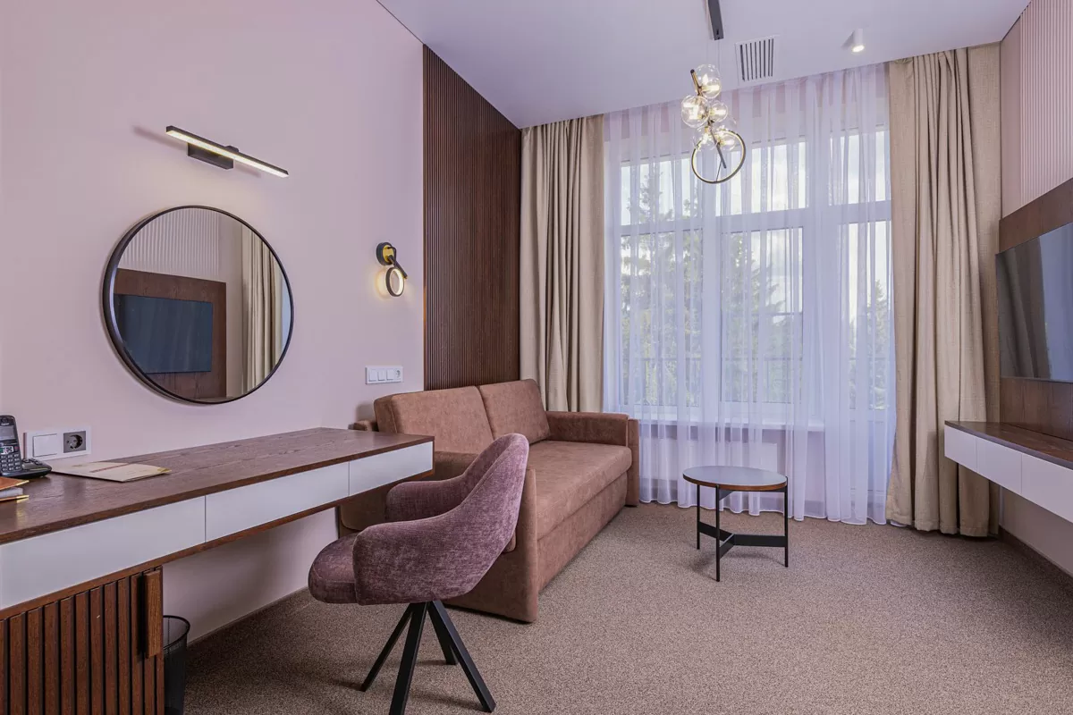 Номер «Люкс Премьер» 2 местный 2 комнатный в санатории Центросоюз в городе Кисловодск - фотография