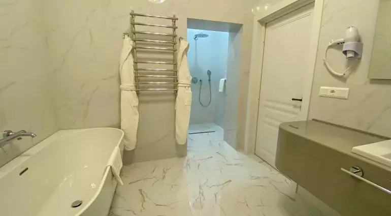 Апартамент в санатории Центросоюз в городе Кисловодске - фотография