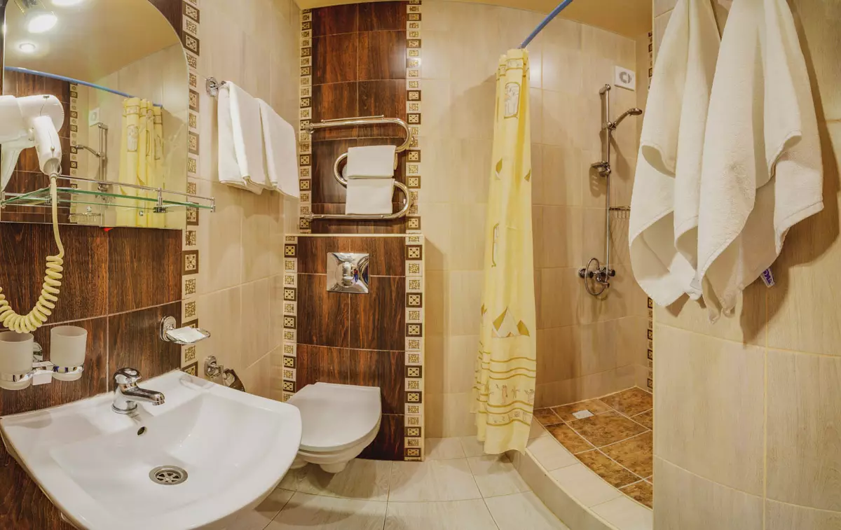 Двухместный стандартный номер в санатории Центросоюз в городе Кисловодске - фотография