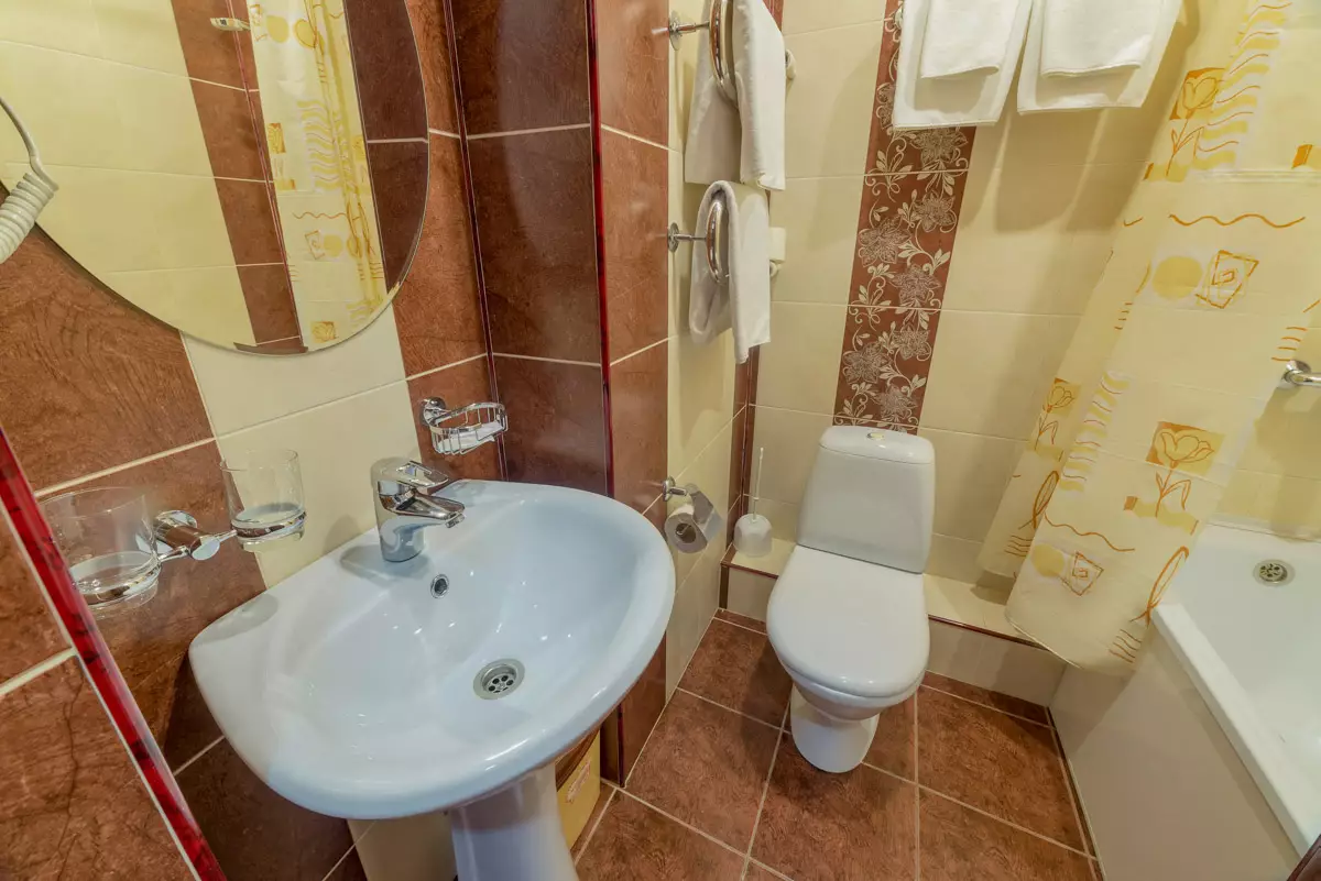 Двухместный стандартный номер в санатории Центросоюз в городе Кисловодске - фотография