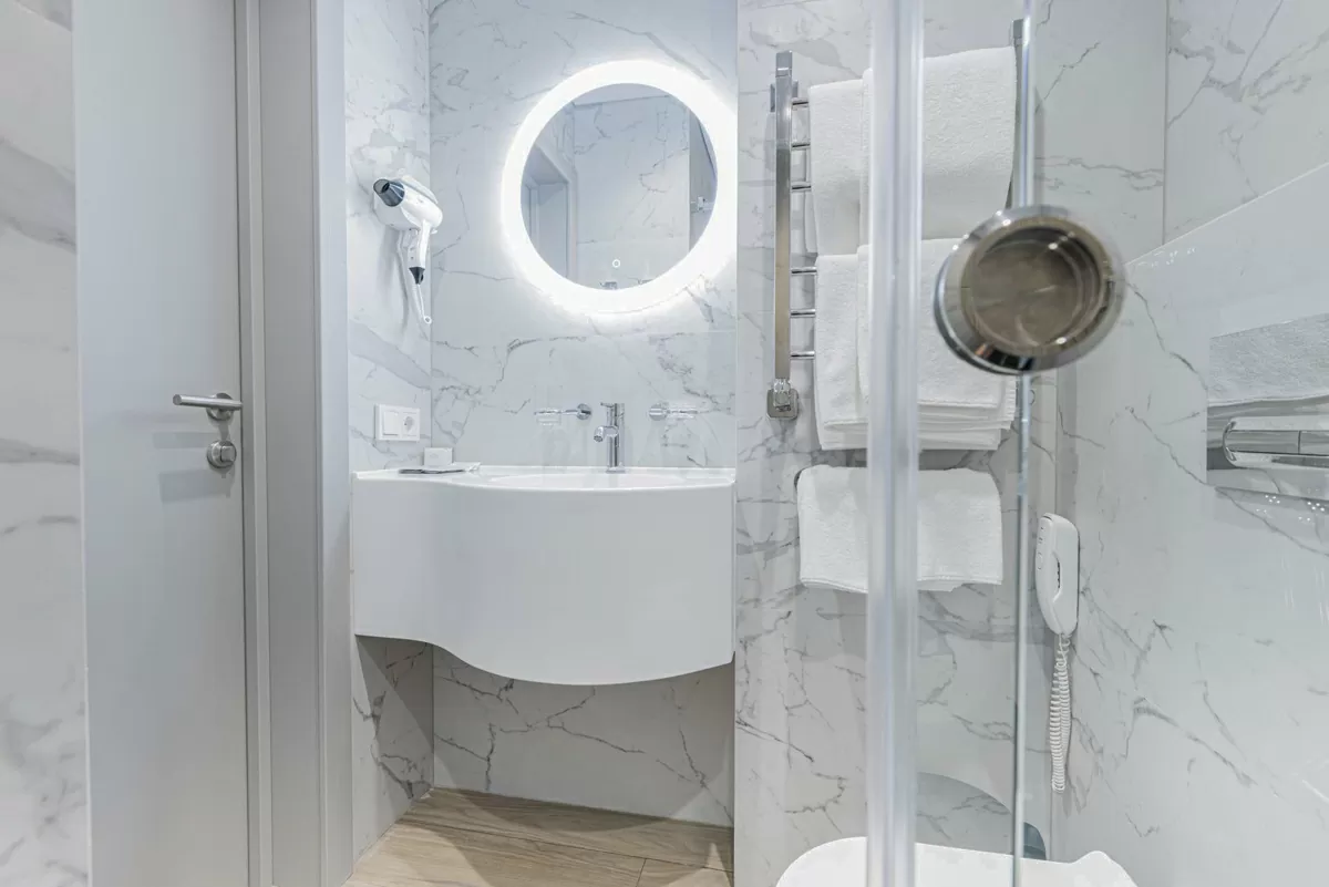 Номер «Стандарт» 2 местный (4 5 этаж) в санатории Центросоюз в городе Кисловодск - фотография