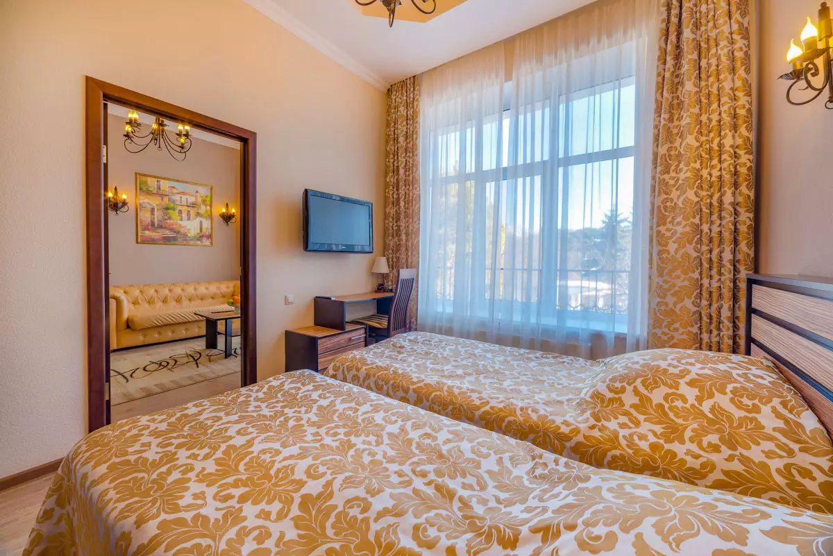 Люкс в санатории Центросоюз в городе Кисловодске - фотография