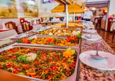 Обеденный зал Гранат в санатории Центросоюз в городе Кисловодске - фотография