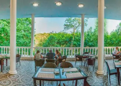 Обеденный зал Гранат в санатории Центросоюз в городе Кисловодске - фотография