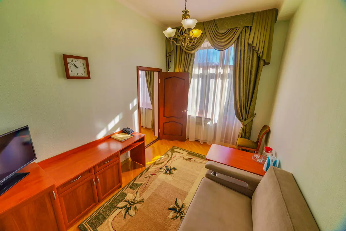 Номер Премиум в санатории Центросоюз в городе Кисловодске - фотография