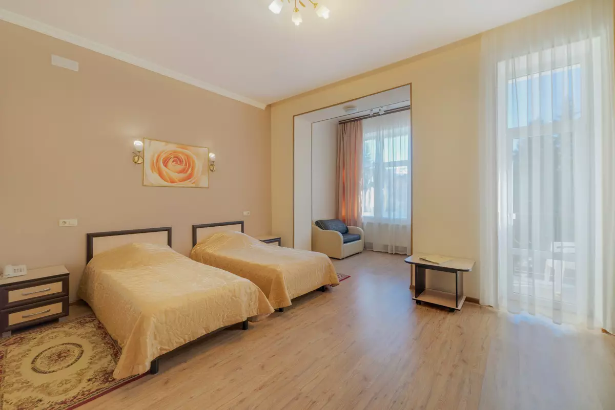 Номер Студия в санатории Центросоюз в городе Кисловодске - фотография