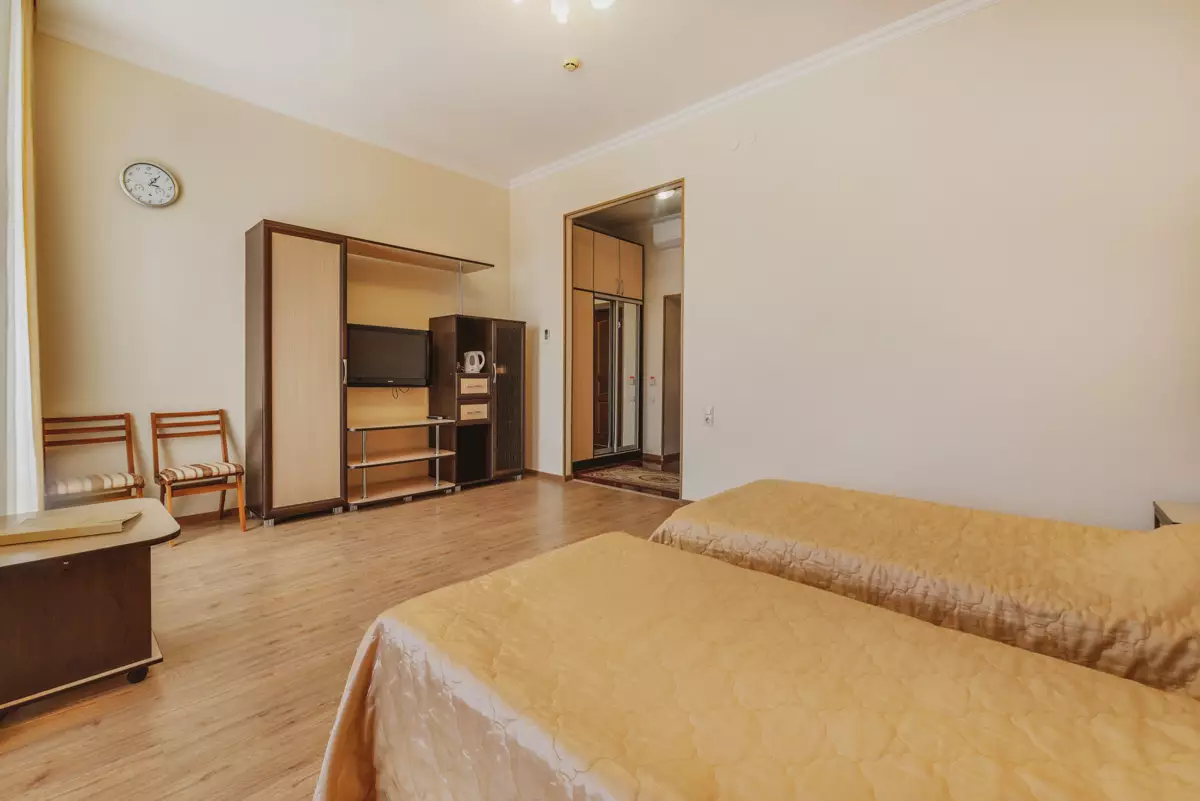 Номер Студия в санатории Центросоюз в городе Кисловодске - фотография