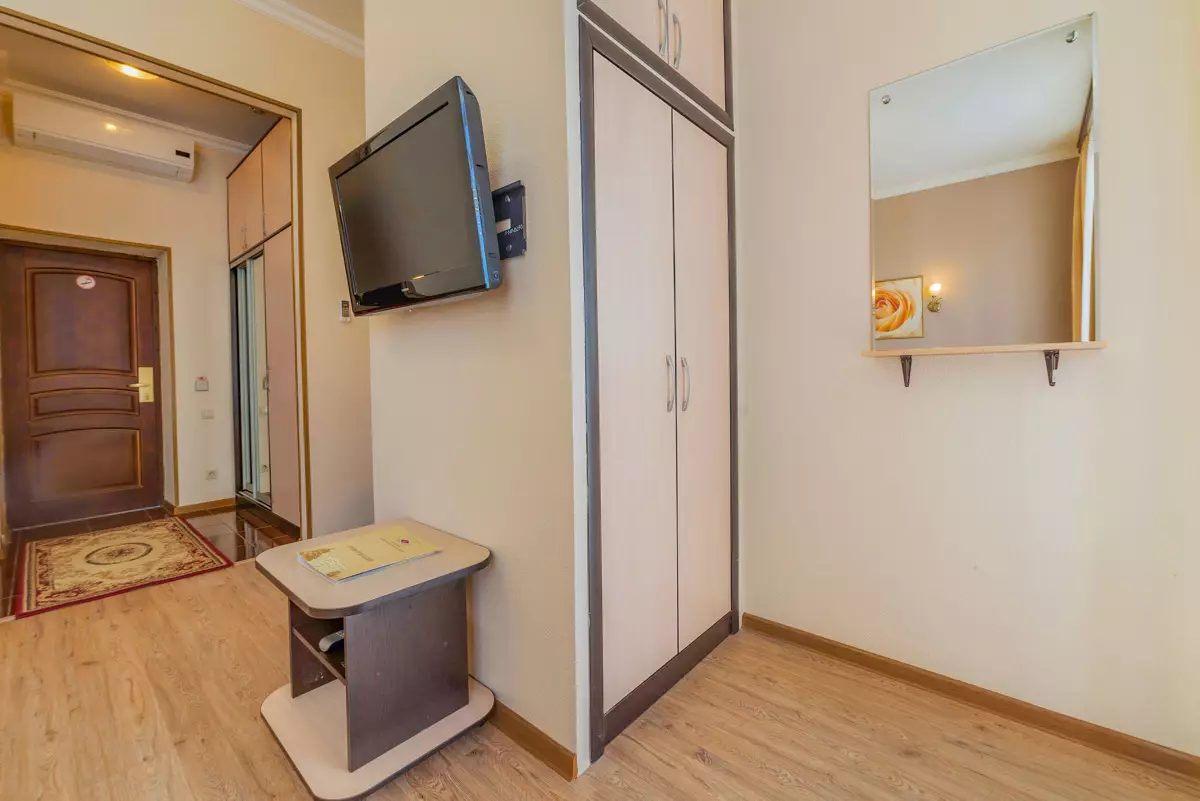 Номер Студия в санатории Центросоюз в городе Кисловодске - фотография